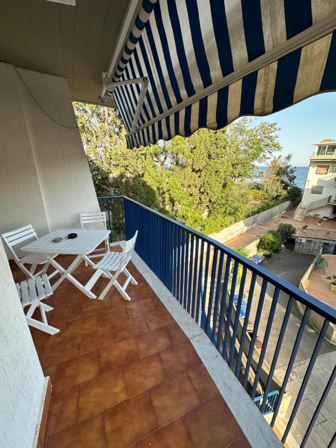 Roberto House Beach - Taormina Mare Giardini Naxos Ngoại thất bức ảnh